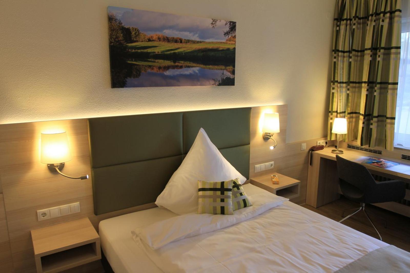 Waldhotel Zum Bergsee Damme Phòng bức ảnh