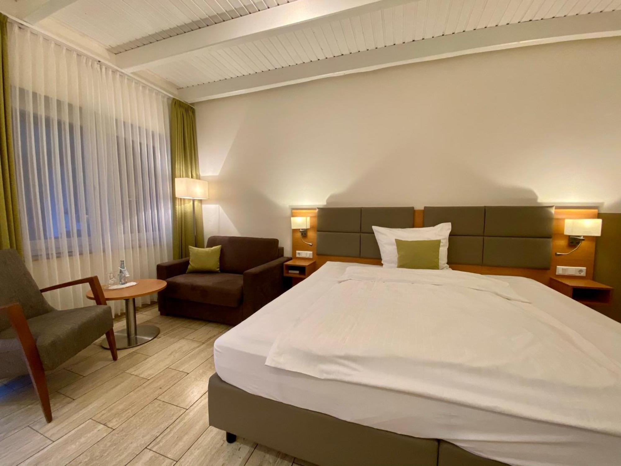 Waldhotel Zum Bergsee Damme Phòng bức ảnh